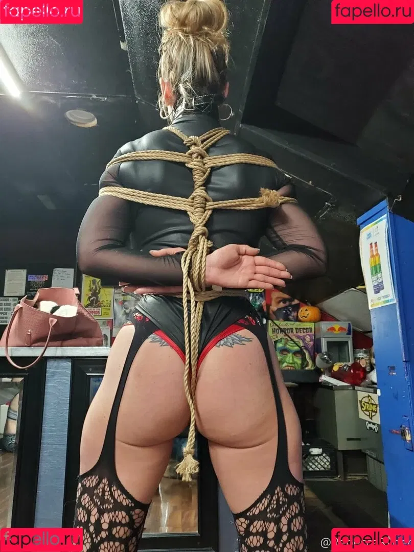 therebeccaryder Onlyfans Photo Gallery 