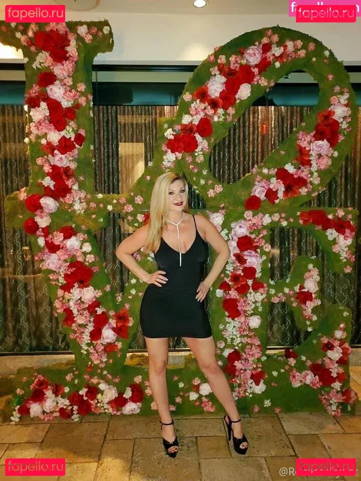 therebeccaryder Onlyfans Photo Gallery 