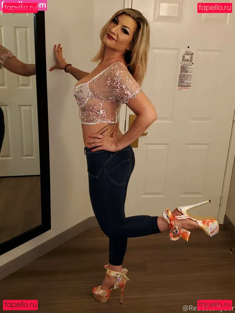 therebeccaryder Onlyfans Photo Gallery 