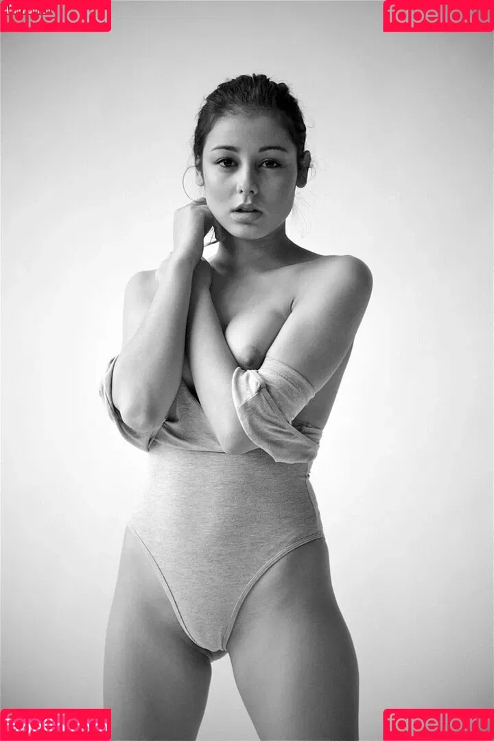 MissLunaMiel Onlyfans Photo Gallery 