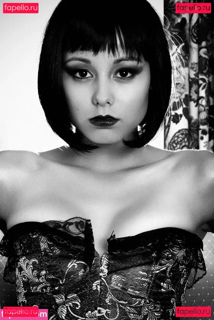 MissLunaMiel Onlyfans Photo Gallery 