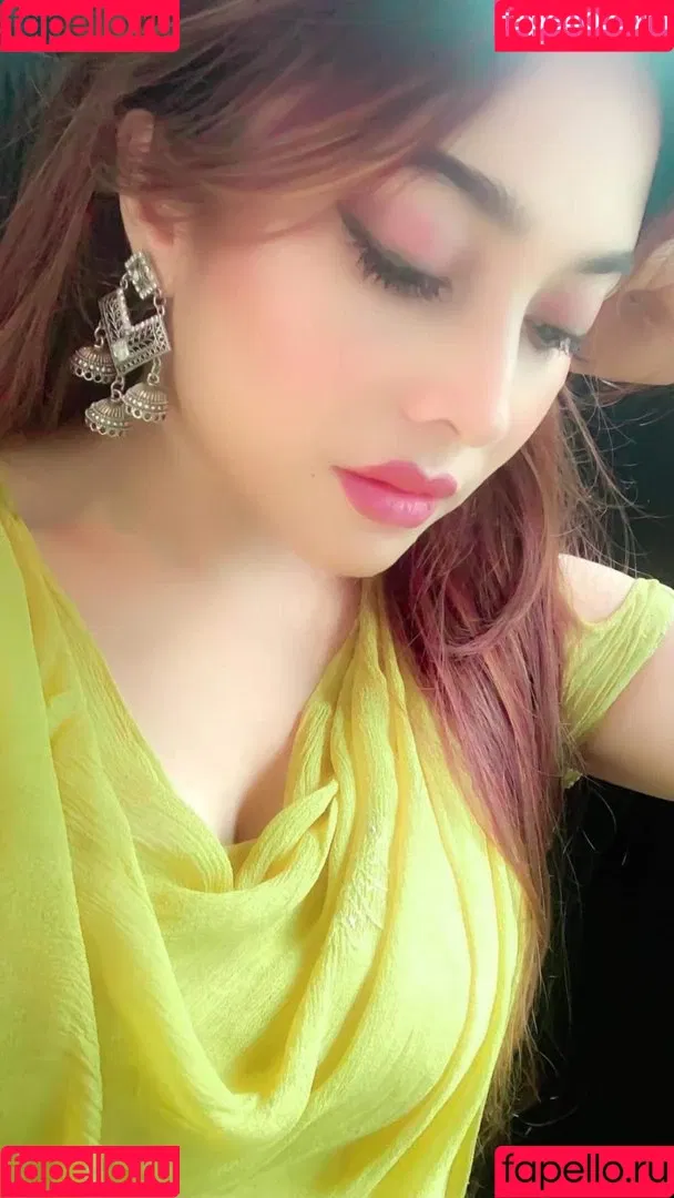 Nazmee Jannat Onlyfans Photo Gallery 