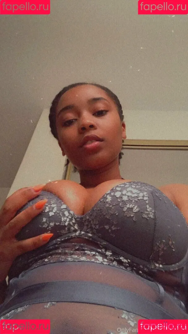 tyra_spanks Onlyfans Photo Gallery 