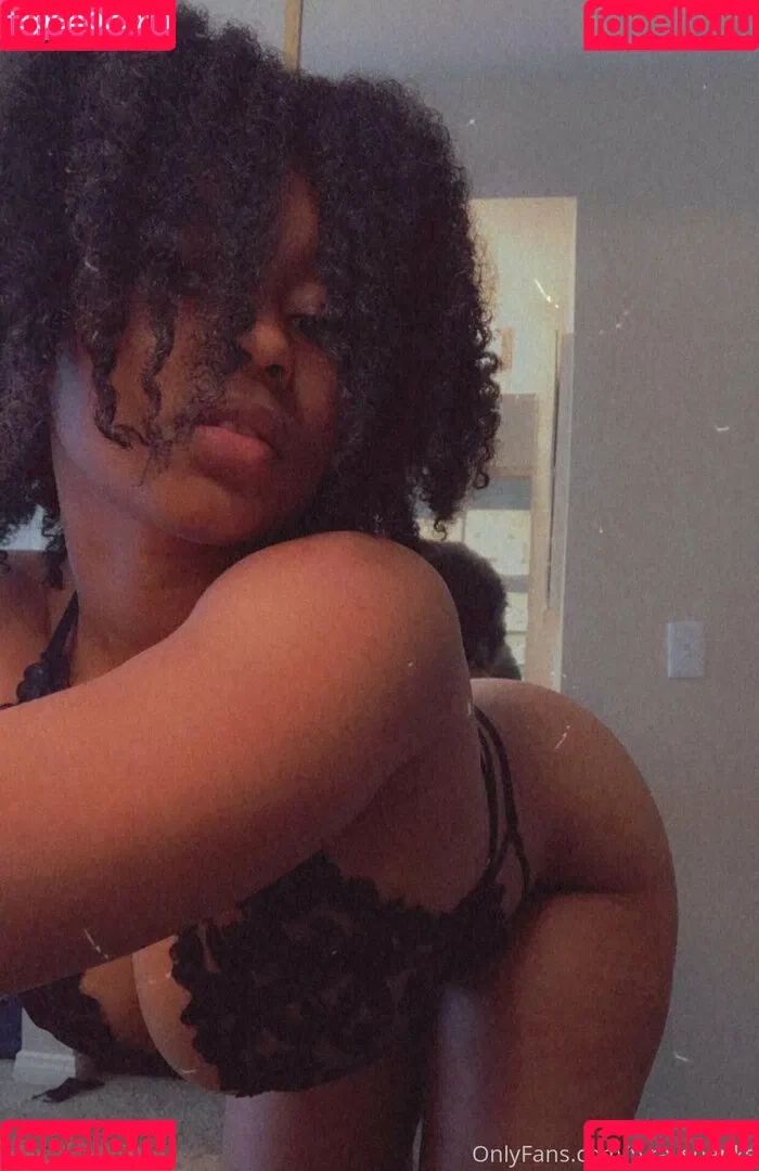 tyra_spanks Onlyfans Photo Gallery 
