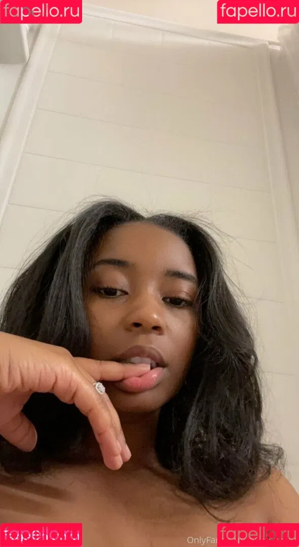 tyra_spanks Onlyfans Photo Gallery 