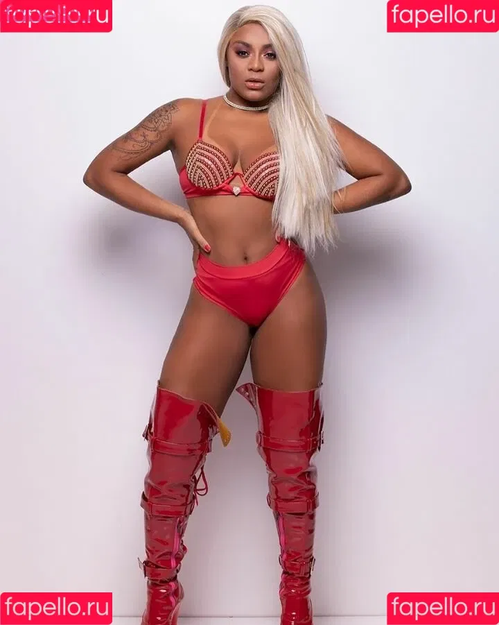 Cariúcha Onlyfans Photo Gallery 