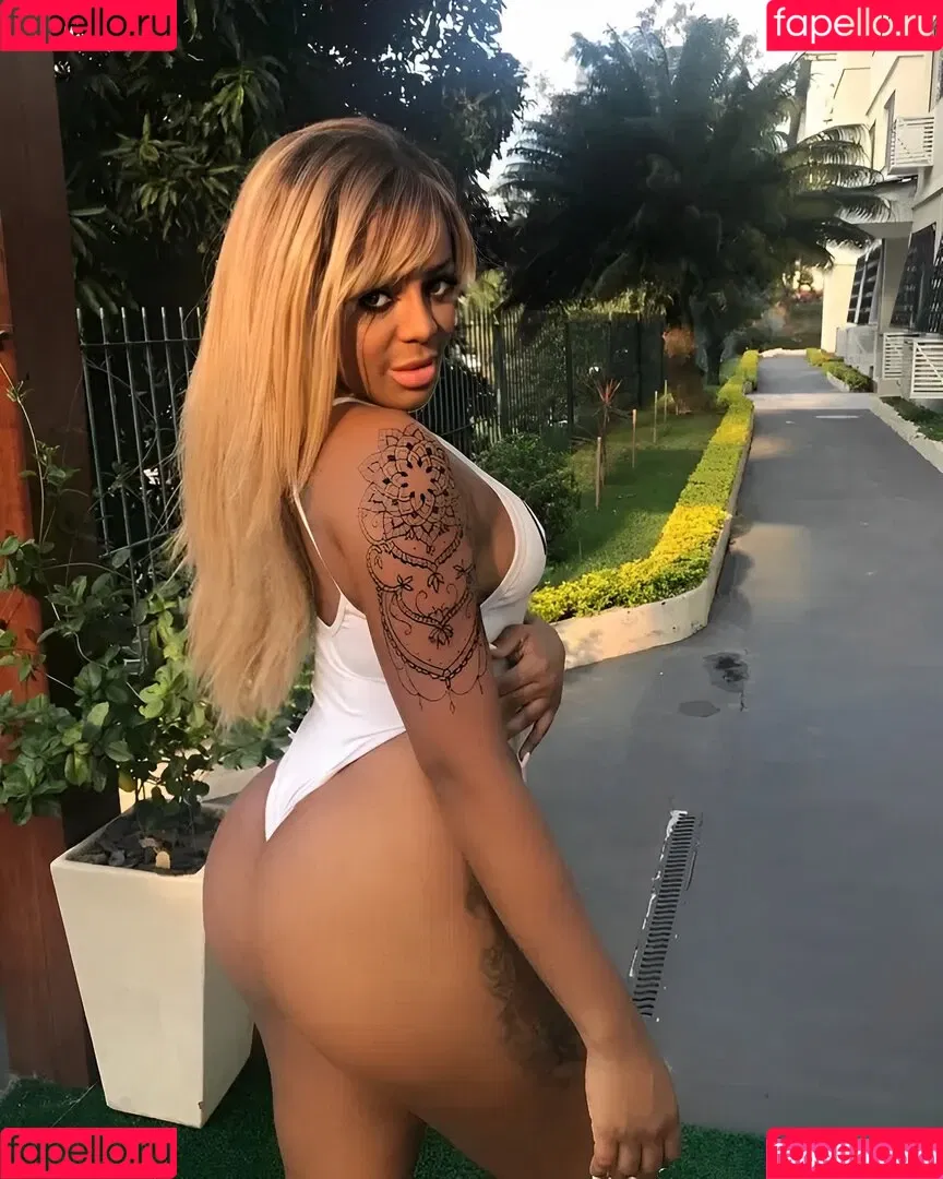 Cariúcha Onlyfans Photo Gallery 
