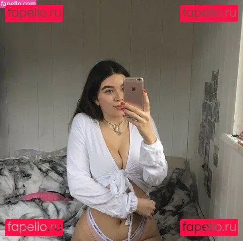 Cariúcha Onlyfans Photo Gallery 
