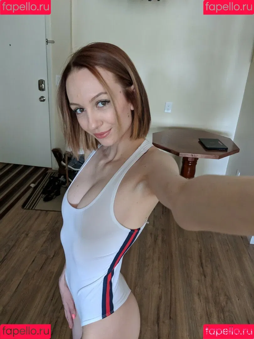 LillyGrips Onlyfans Photo Gallery 