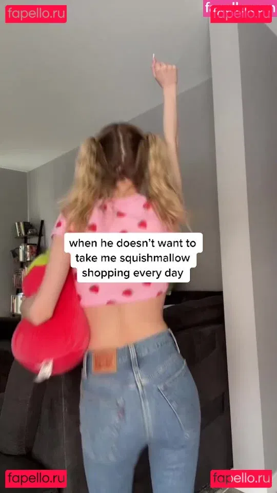 LillyGrips Onlyfans Photo Gallery 