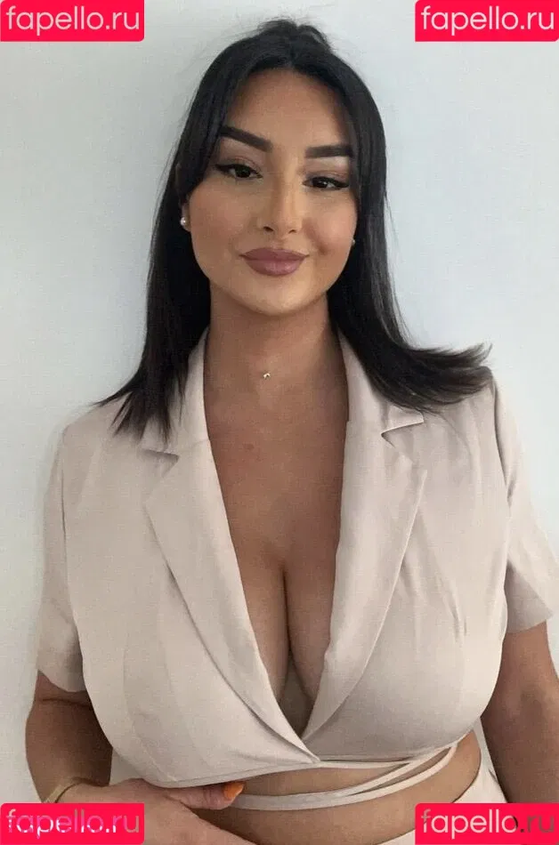 am_hailil Onlyfans Photo Gallery 