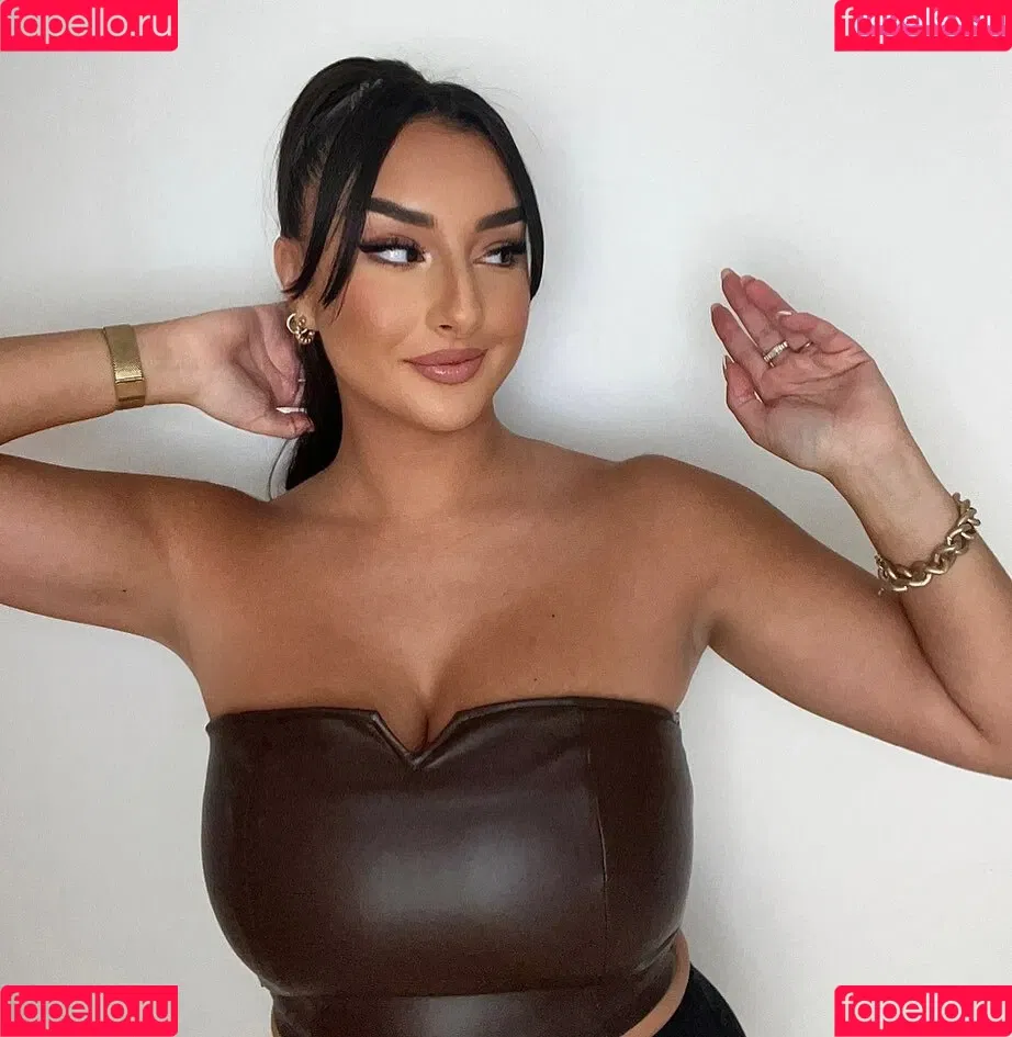 am_hailil Onlyfans Photo Gallery 