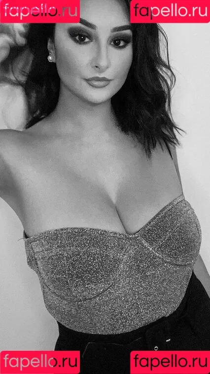am_hailil Onlyfans Photo Gallery 