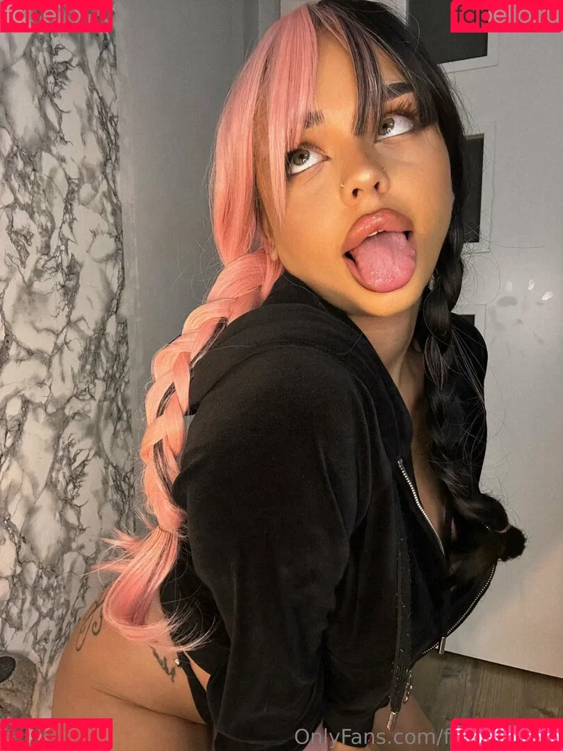 fantasylucy Onlyfans Photo Gallery 