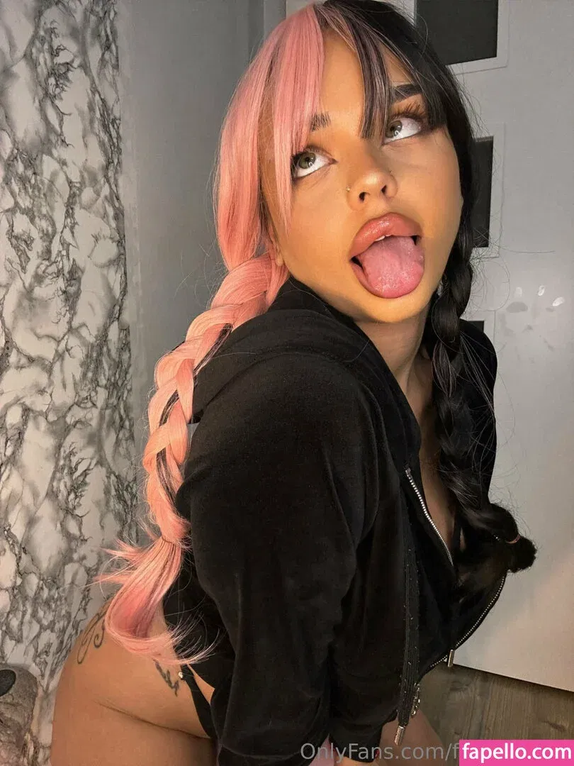 fantasylucy Onlyfans Photo Gallery 