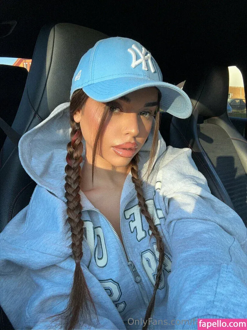 fantasylucy Onlyfans Photo Gallery 