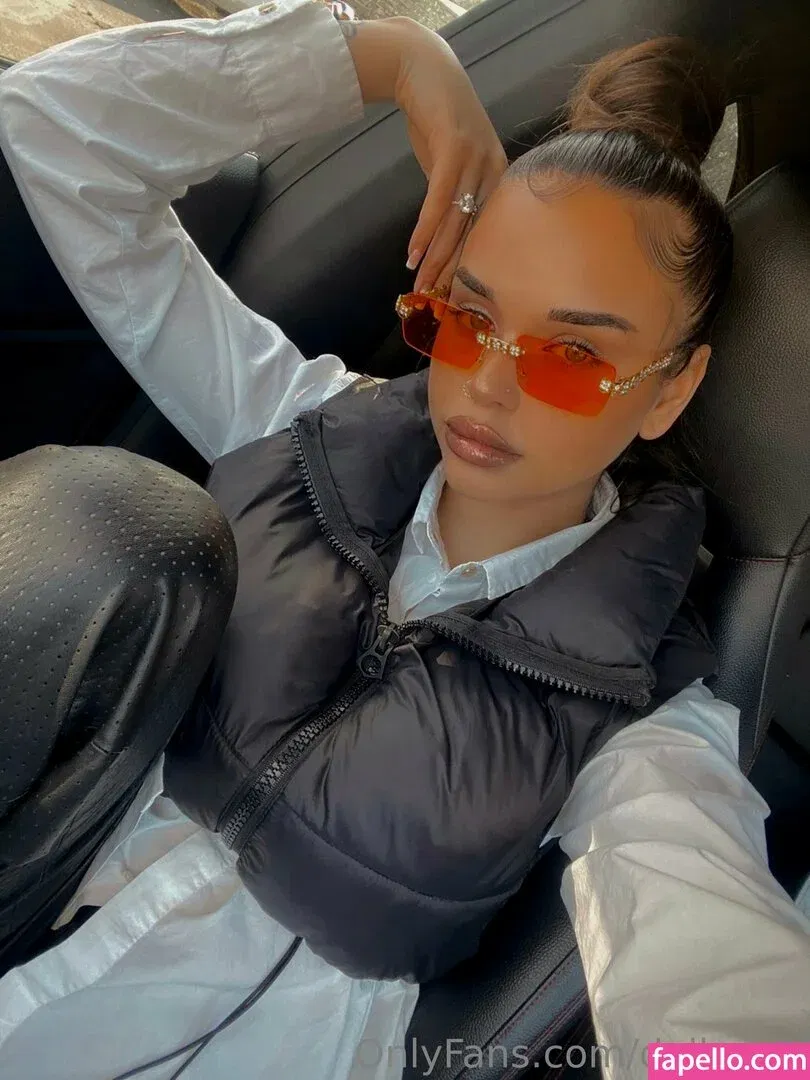 fantasylucy Onlyfans Photo Gallery 