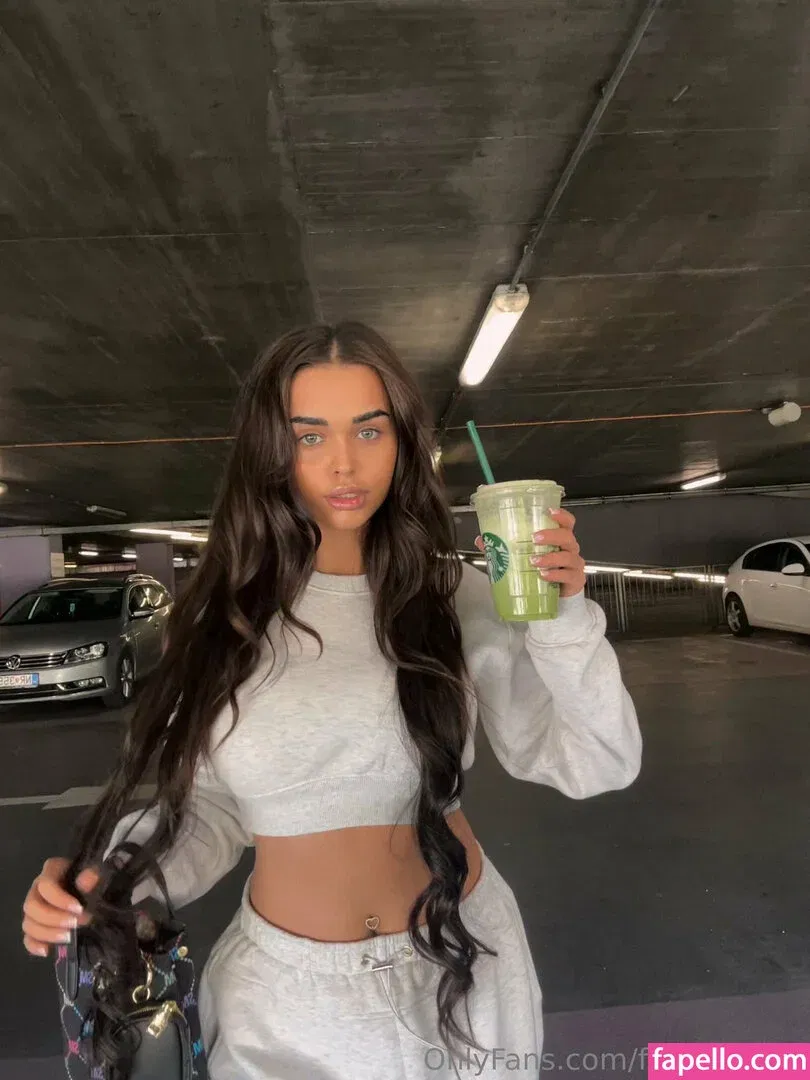 fantasylucy Onlyfans Photo Gallery 