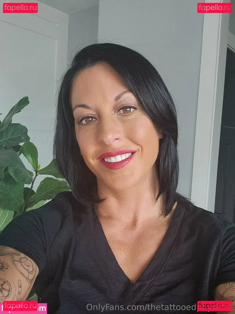 thetattooedphysicist Onlyfans Photo Gallery 