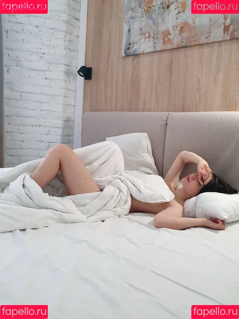 k0lenochka Onlyfans Photo Gallery 