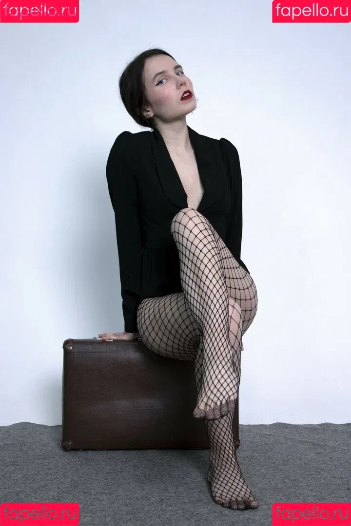 k0lenochka Onlyfans Photo Gallery 