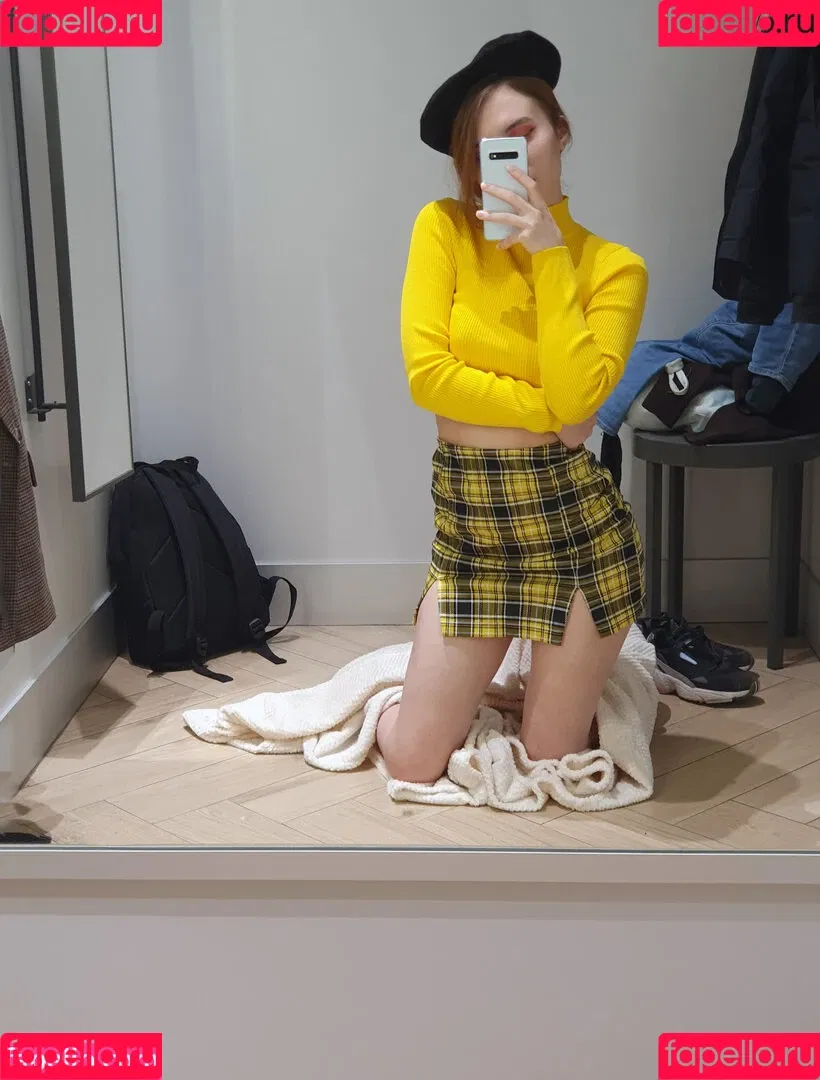 k0lenochka Onlyfans Photo Gallery 