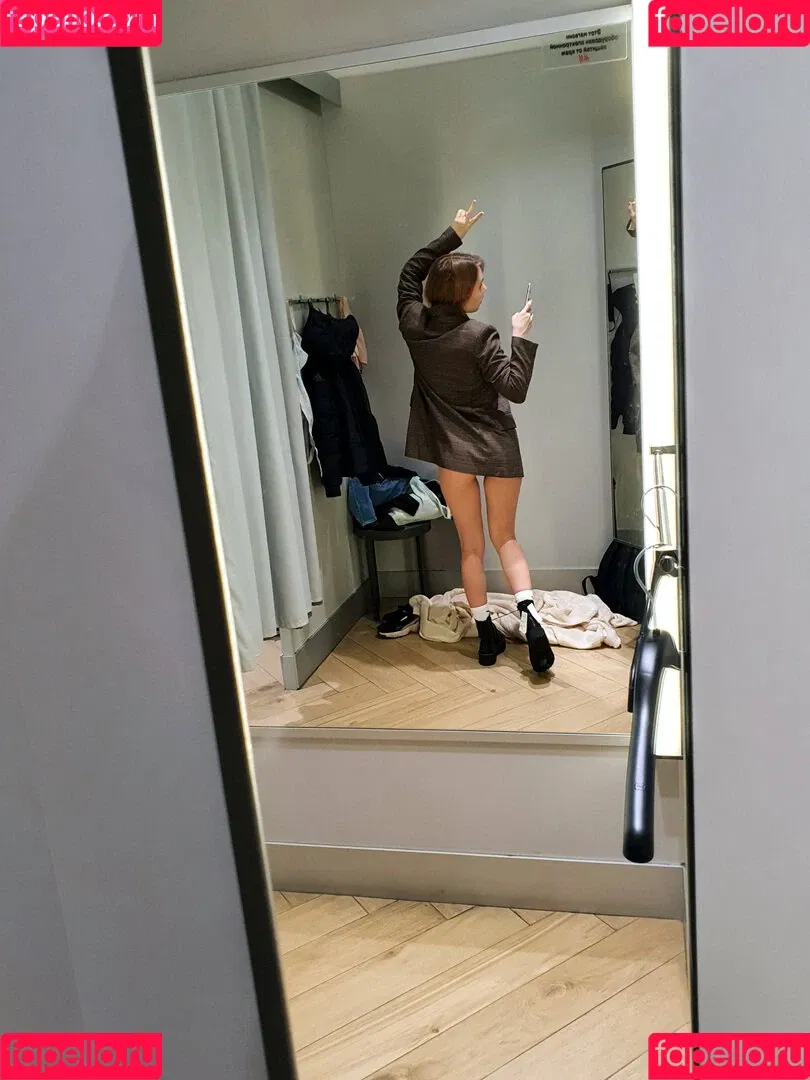 k0lenochka Onlyfans Photo Gallery 