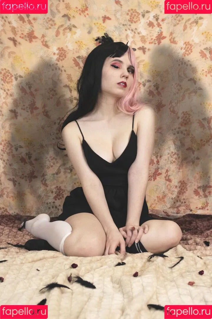 k0lenochka Onlyfans Photo Gallery 