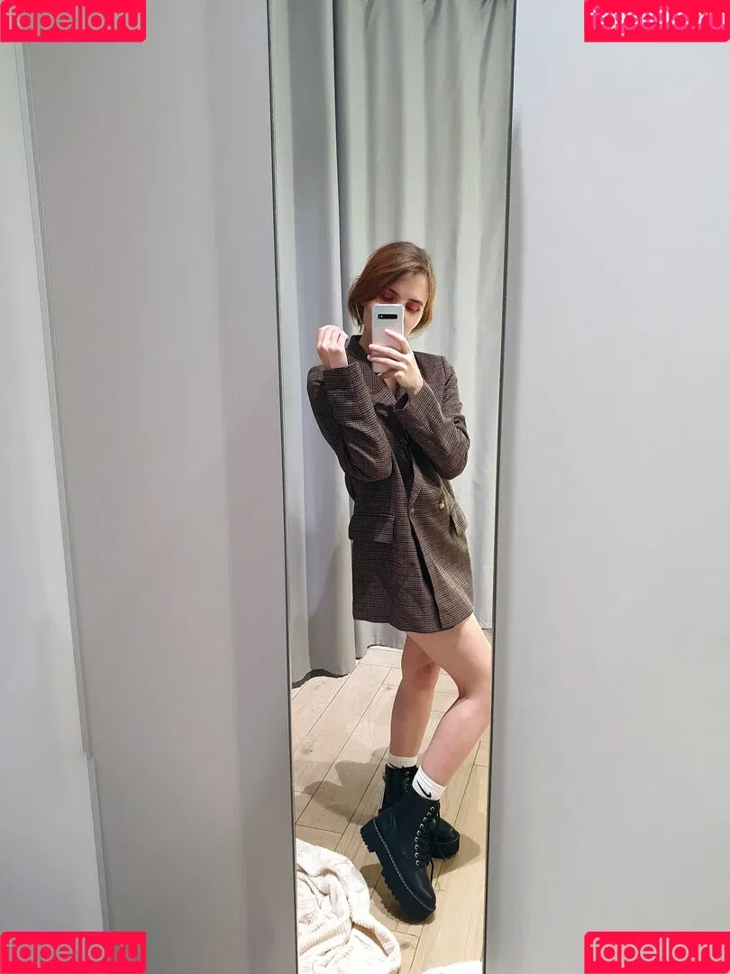 k0lenochka Onlyfans Photo Gallery 