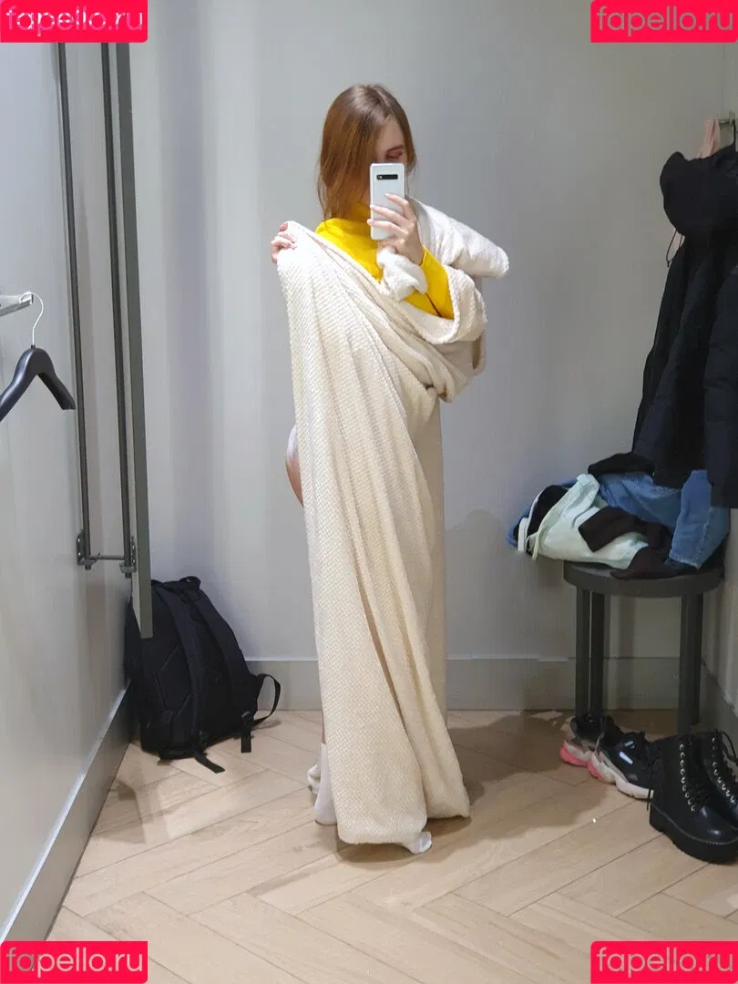 k0lenochka Onlyfans Photo Gallery 