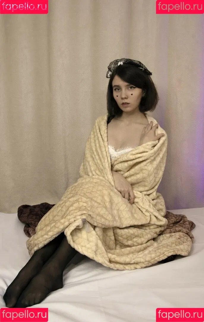 k0lenochka Onlyfans Photo Gallery 