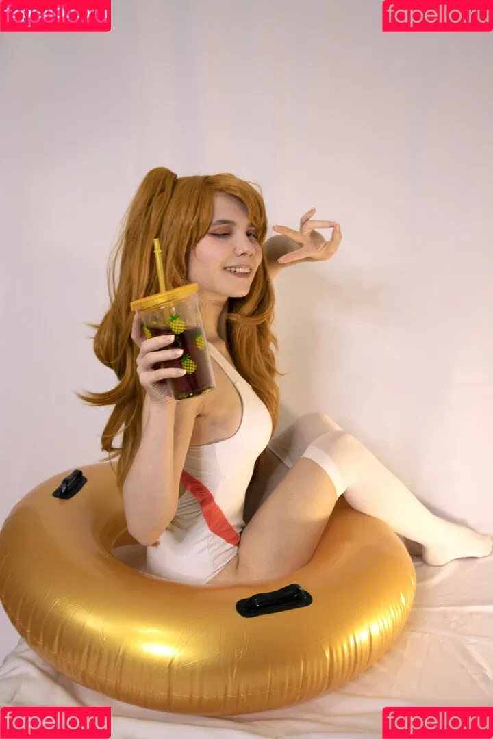 k0lenochka Onlyfans Photo Gallery 
