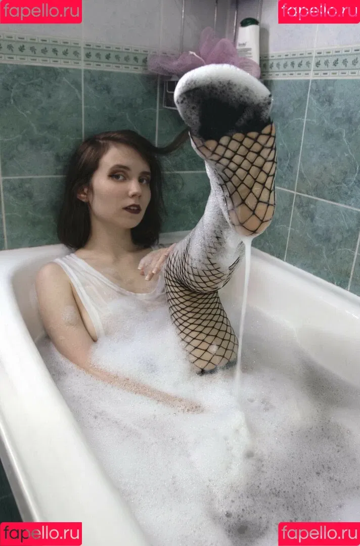 k0lenochka Onlyfans Photo Gallery 