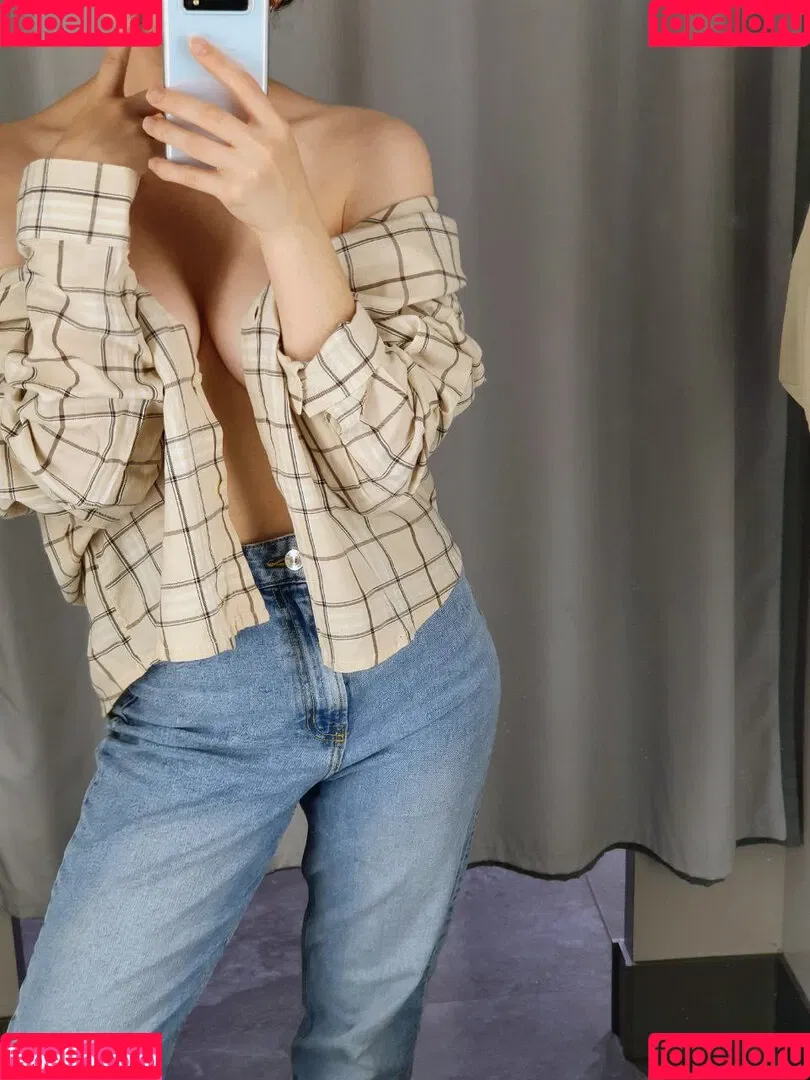 k0lenochka Onlyfans Photo Gallery 