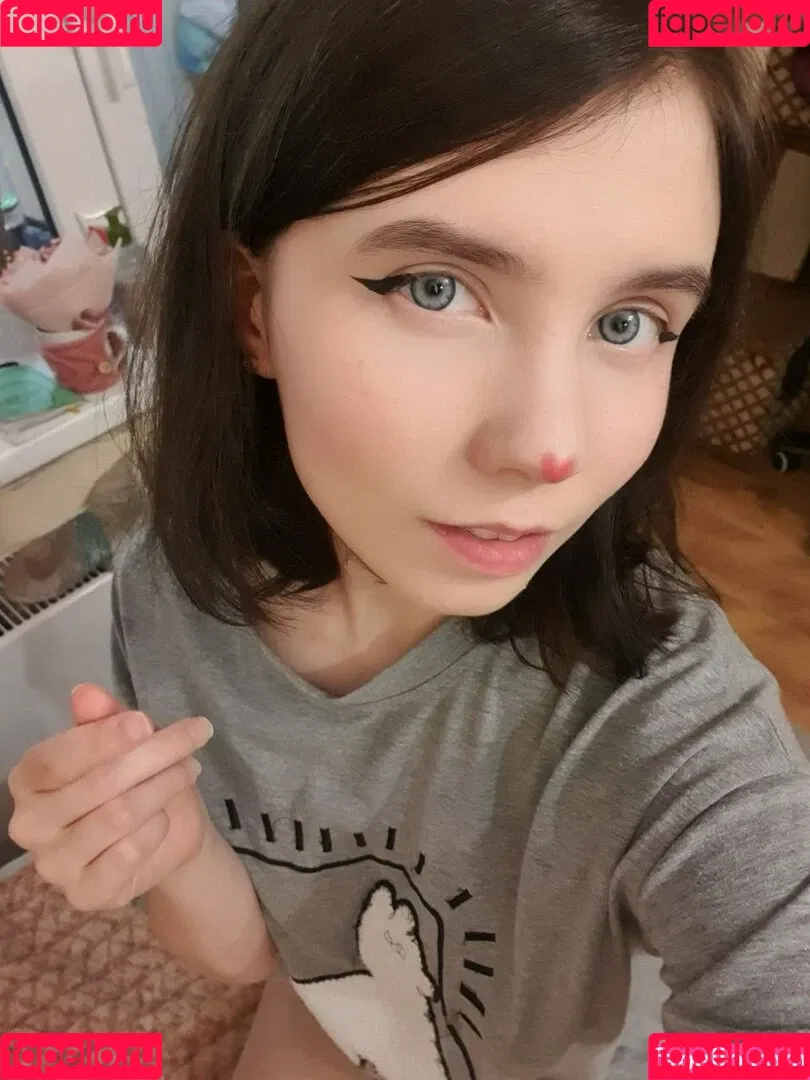 k0lenochka Onlyfans Photo Gallery 