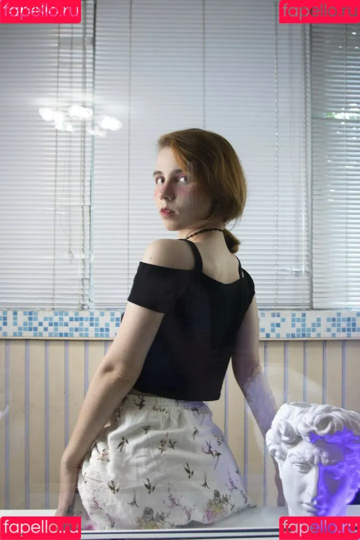 k0lenochka Onlyfans Photo Gallery 