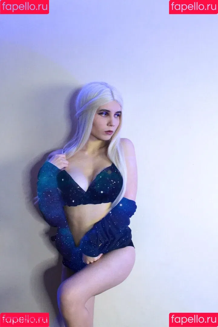 k0lenochka Onlyfans Photo Gallery 