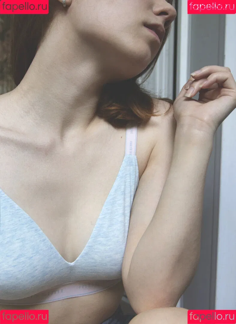 k0lenochka Onlyfans Photo Gallery 