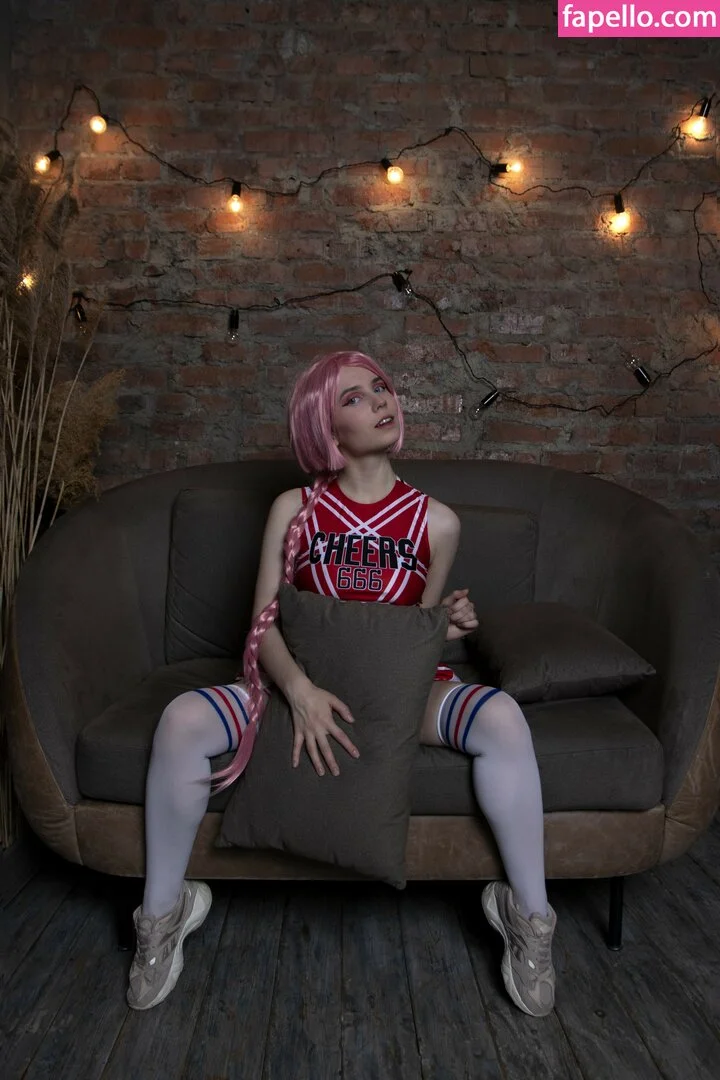 k0lenochka Onlyfans Photo Gallery 