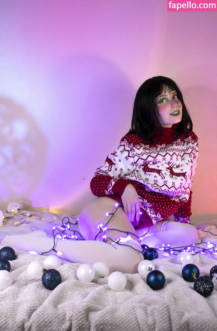 k0lenochka Onlyfans Photo Gallery 