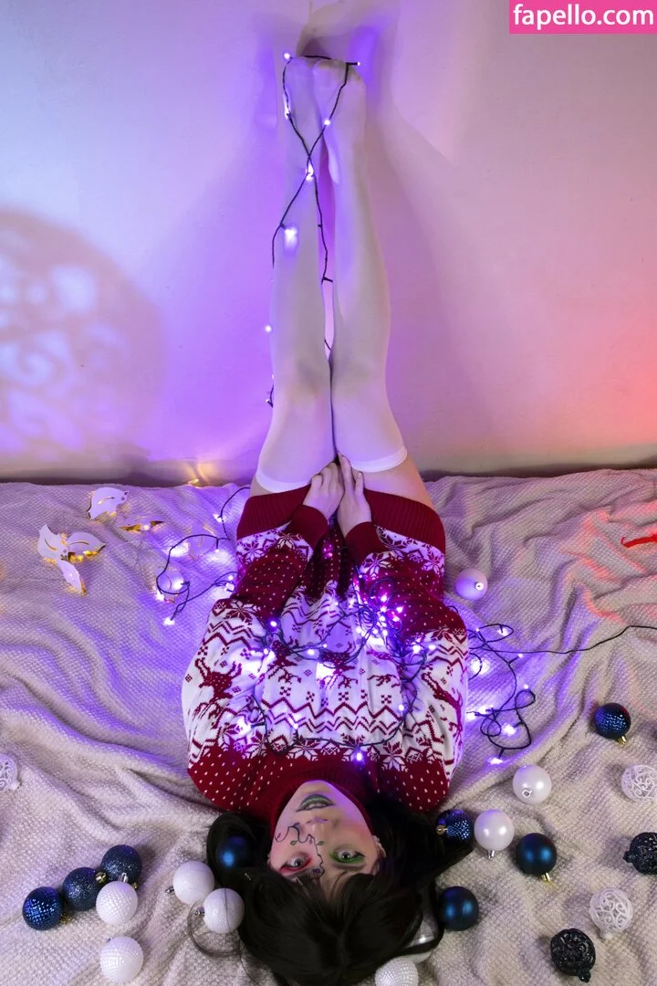 k0lenochka Onlyfans Photo Gallery 