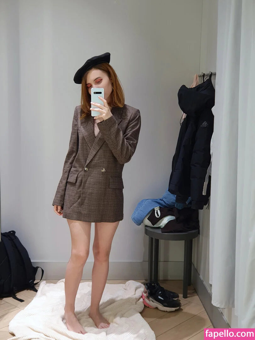 k0lenochka Onlyfans Photo Gallery 