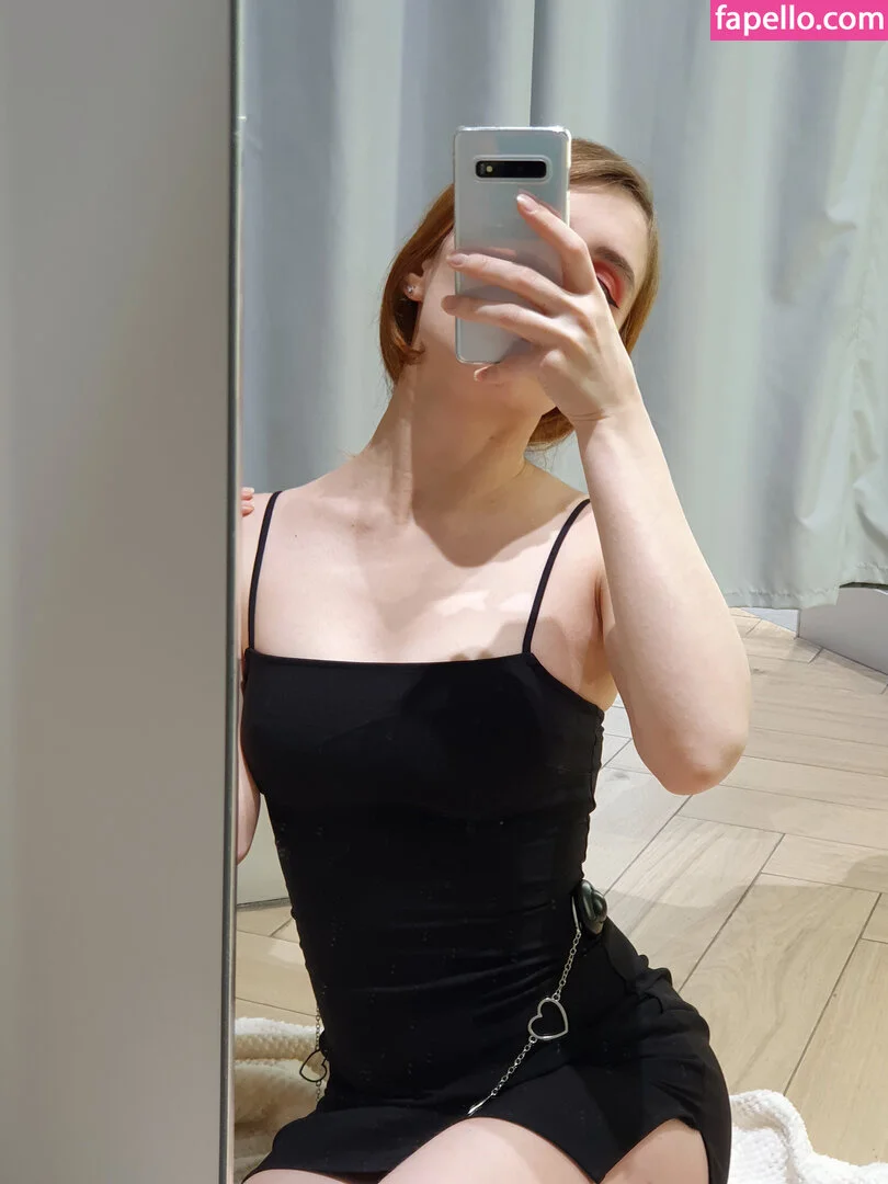 k0lenochka Onlyfans Photo Gallery 