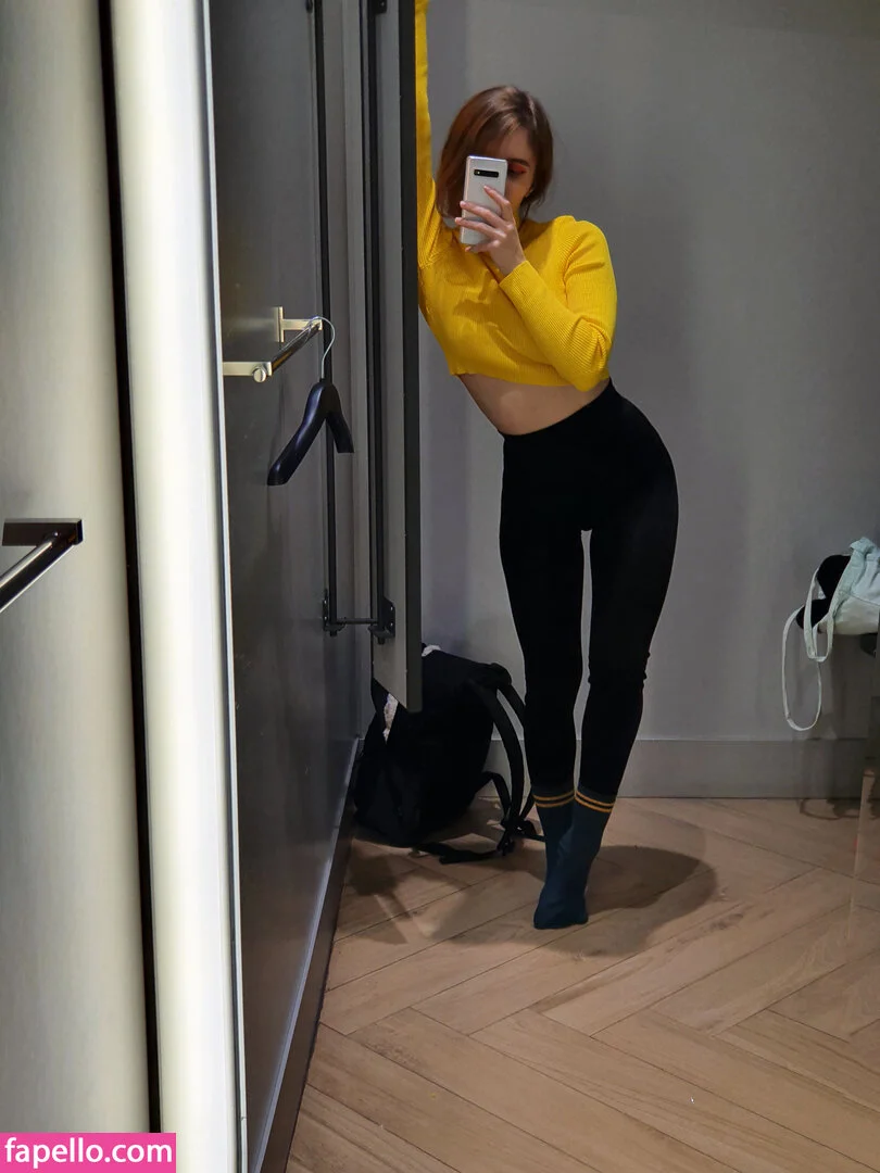 k0lenochka Onlyfans Photo Gallery 