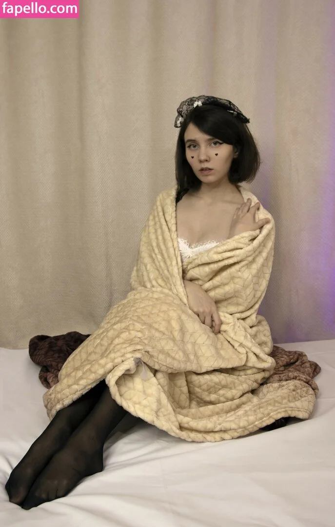 k0lenochka Onlyfans Photo Gallery 