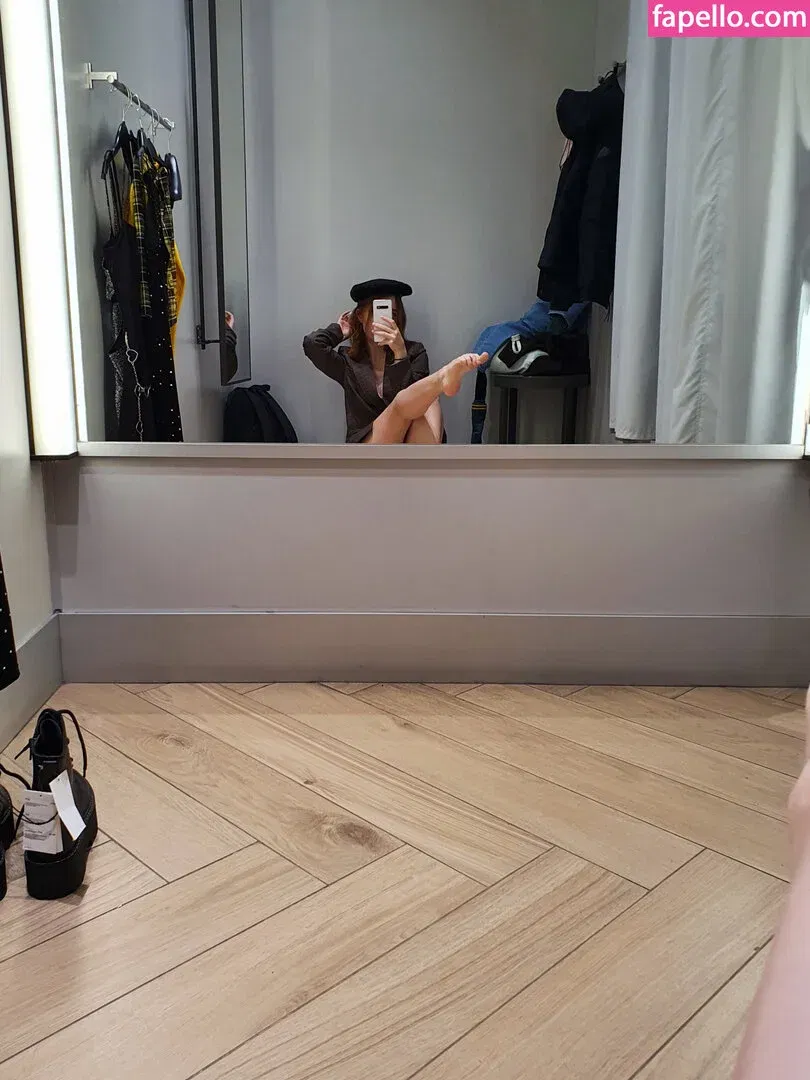 k0lenochka Onlyfans Photo Gallery 