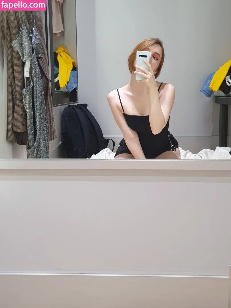 k0lenochka Onlyfans Photo Gallery 