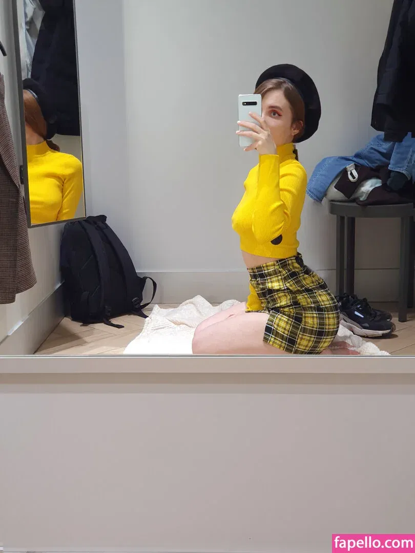 k0lenochka Onlyfans Photo Gallery 