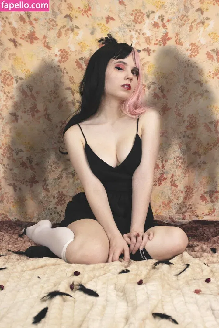 k0lenochka Onlyfans Photo Gallery 