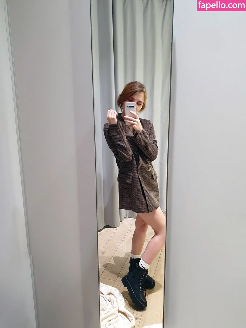 k0lenochka Onlyfans Photo Gallery 